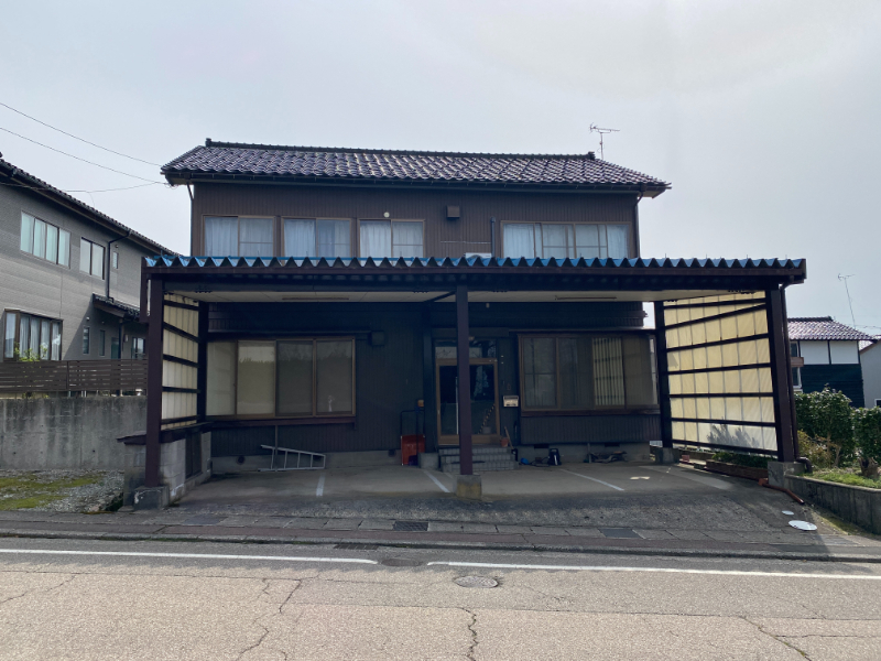 detached 井波（東町）